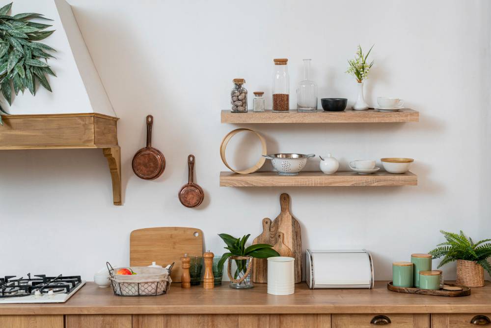 4 claves para diseñar una cocina lineal con estilo 2 Cocina lineal en estilo rústico con plantas